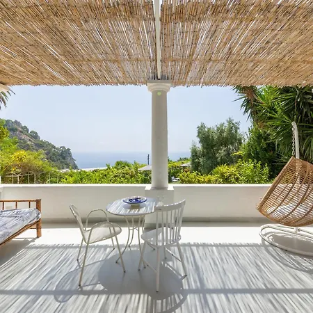 ゲストハウス La Pergola カプリ